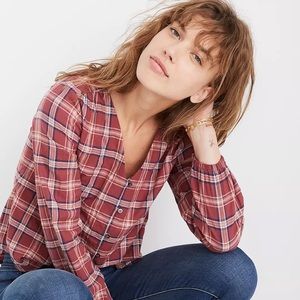 Madewell V-Neck Button-Down Shirt in Stratfield Plaid Size Small